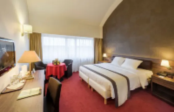 Golden Tulip Hotel de Medici Hotels in 