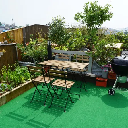 Grim Garden Guesthouse