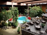 Prestige Vernon Lodge and Conference Centre - Pools
