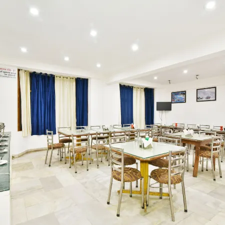 Hotel Devlok