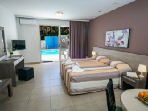 Crystallo Apartments Hotels in Paphos