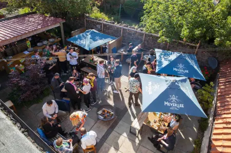 The Crown Guest House Отели в г. Данбар