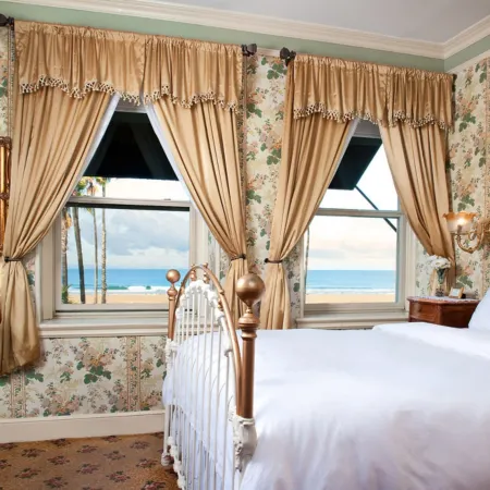 Doryman's Oceanfront Inn