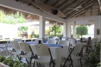 Hotel Arrecife Huatulco Plus فنادق في Santa Cruz Huatulco