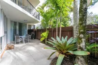 Noosa Tropicana