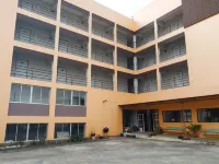 New Wanchai Hotel Pakchong