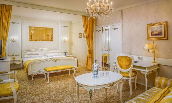 Schlosshotel Römischer Kaiser