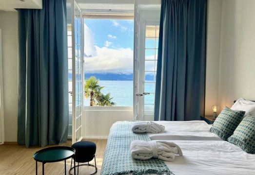 호텔 에덴 팔라세 오 라크의 야외 수영장