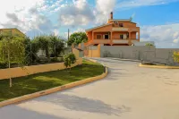 Villa Malvasio Pool and Jacuzzi Room Sassari Hotel a Li Punti