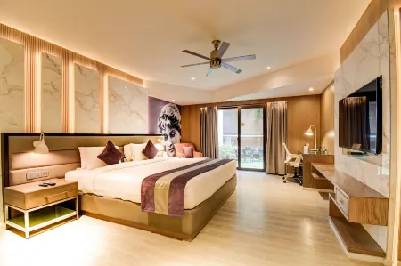 The Corinthians Resort & Club Отели рядом с достопримечательностью «Шанивар Уода Форт»