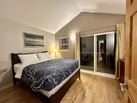 West Wind Cottage Hotels near Ucluelet Campground