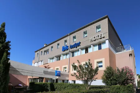 Ibis Budget Aubenas Отели в г. Рокль