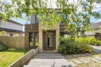 New Comfort House Near Box Hill