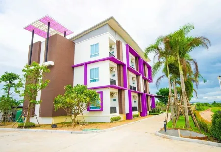 Fig Boutique Hotel Отели в г. Kamphaeng Phet