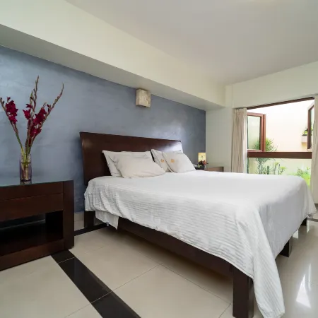 Casa de las Flores Hotel