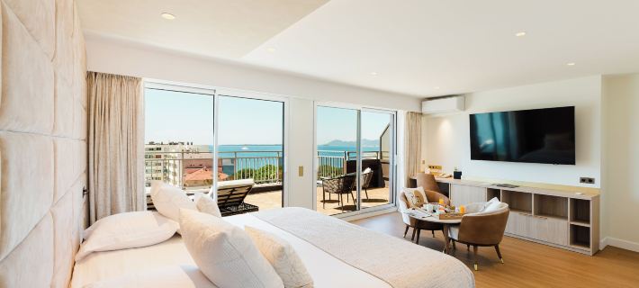Hôtel Hélios Ξενοδοχεία στην πόλη Antibes