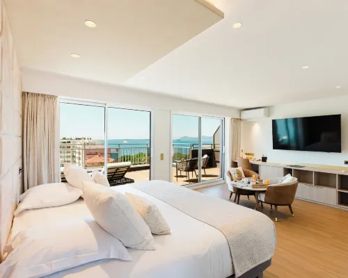 ホテル エリオ アンティーブのホテル