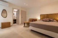 Arancia Elegant Rooms and Suites Hotels in Vivári