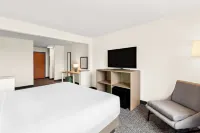 Spark by Hilton Springfield Southwest Hotels in Springfield
