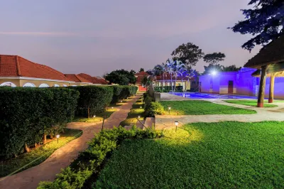 Lucian Cottages Các khách sạn ở Mukono