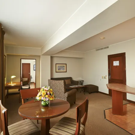 Sol de Oro Hotel & Suites