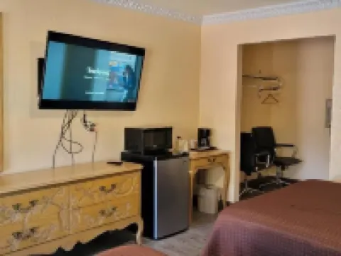 Lakeview Inn Hotels in Lucerne