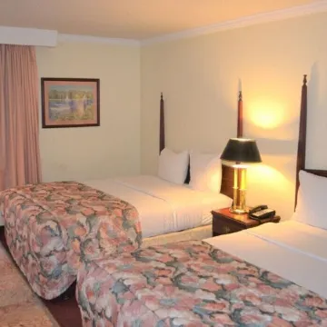 Merced Inn & Suites
