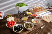 Apart Hotel 12 - breakfast