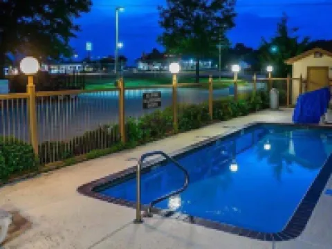 The Regal Hotel Hotels in Panola County