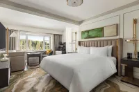 Fairmont Château Lake Louise Hotels in 