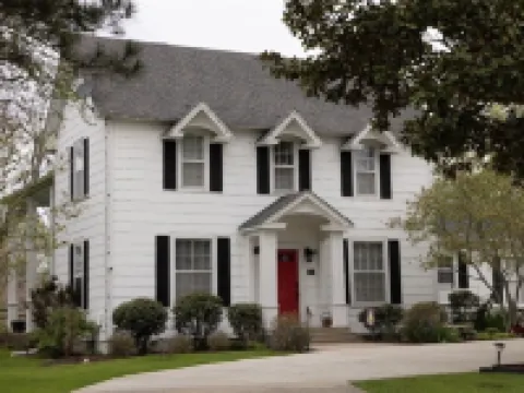 Sassafras Inn Hotels in Mena