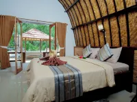 โรงแรมชายหาดวาร์นา โรงแรมในกีลี ตราวางัน