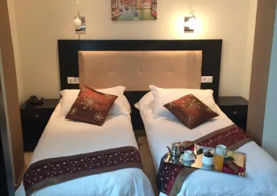 Hotel 2 Horloges Hotels in Ain El Turk
