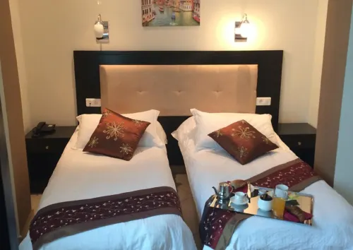 Hotel 2 Horloges