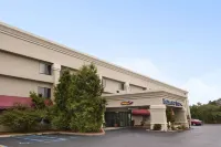Baymont by Wyndham Battle Creek/I-94 Hotels in Battle Creek