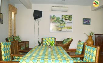 Coconut Grove Bridge House