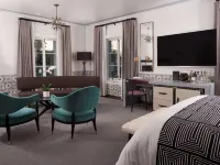 Hotel Californian Hotels near Moreton Bay Fig Tree