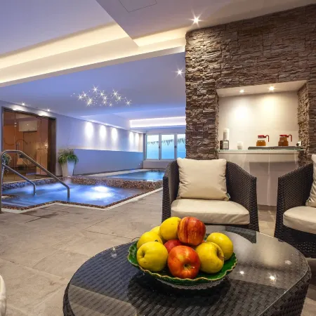 Hotel Bristol Buja