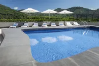 拿坡里 LHP 宮殿及 SPA 酒店 - 泳池