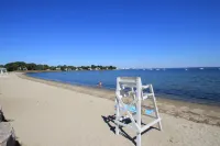 Hamilton Village Inn Hotels in North Kingstown