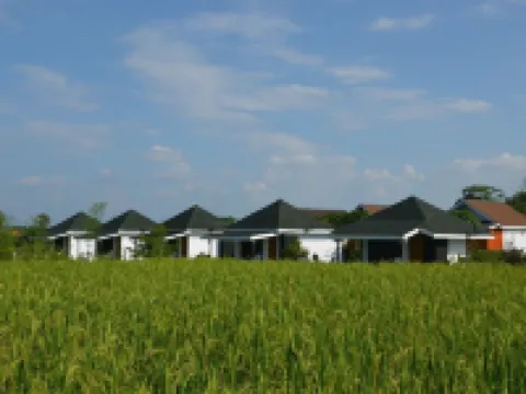 นอกชานมีนารีสอร์ท Nok Chan Mee Na โรงแรมในอำเภอ จอมทอง