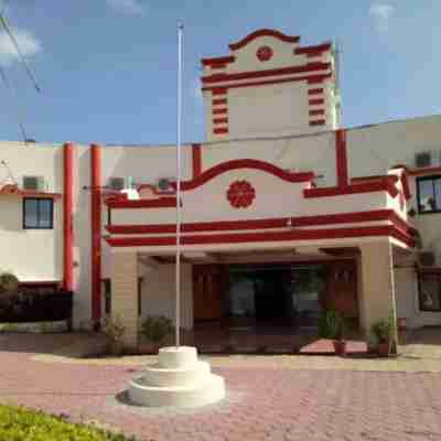 Touchwood Resort Indore Hotel Exterior
