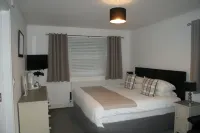 Tirah Guest House - Homestays
