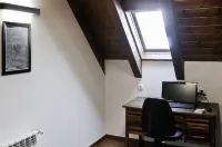 Hostal y Albergue Haizea - Hostel Hotels in Auñamendi