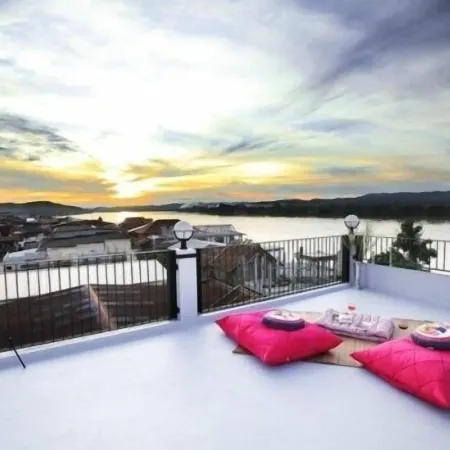 The Royal Chiangkhan Boutique Hotel