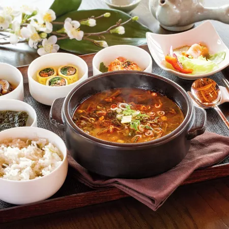 Hanok Stay Namwonyechon by Kensington