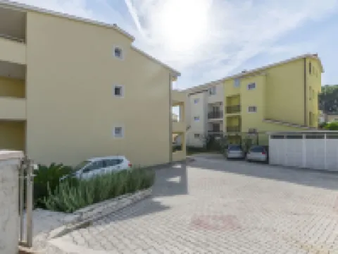 Apartments Srecko Hotels in Duce