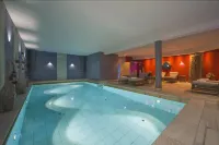 Hotel Hof Galerie - piscina