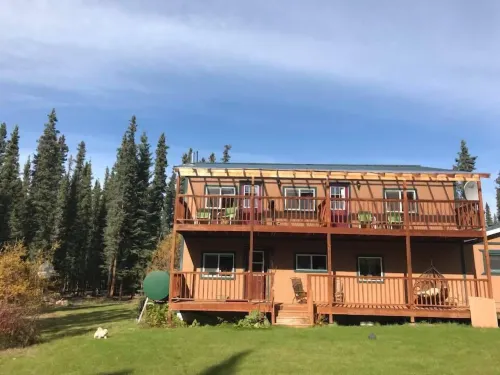 A Hyde Away Inn B&B Hotels in Tok