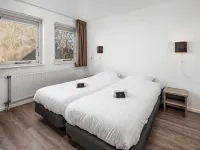 Restyled Bungalow with 2 Bathrooms, Near the Beach Hotels near Flood museum